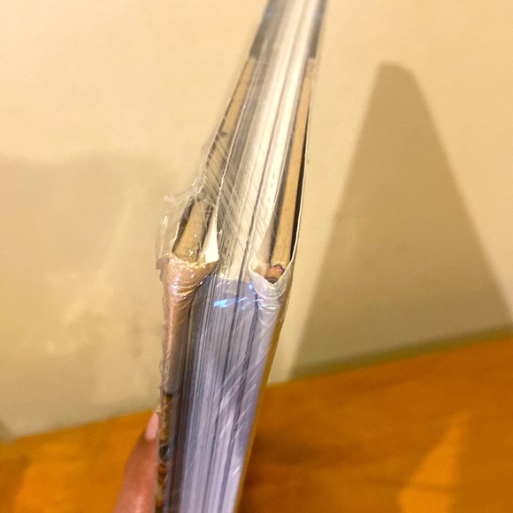 Fables: the Deluxe Edition Book One by Bill Willingham (2009, Hardcover, Deluxe) - Picture 9 of 10